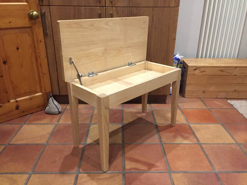 Piano bench for a musician worried about little fingers.